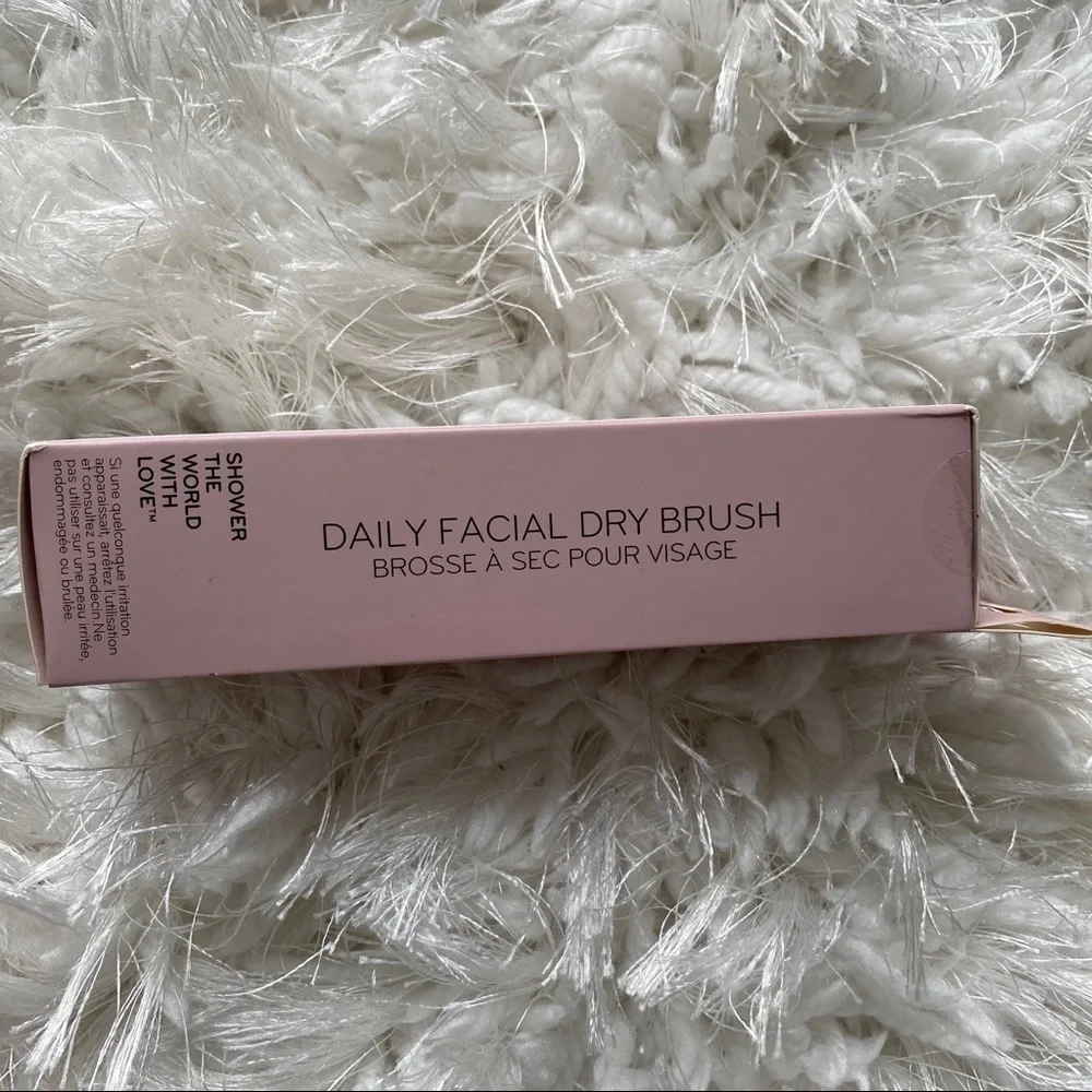 New Daily Concepts Daily Facial Dry Brush New in Box